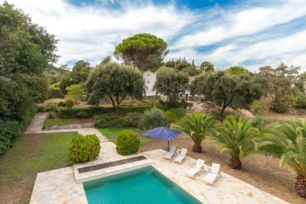 GOLFE JUAN - Annonce Maison à vendre 6 pièces - 250 m² GOLFE JUAN - Annonce Maison à vendre 6 pièces - 250 m²