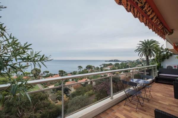 ST-JEAN-CAP-FERRAT - Annonce Appartement à louer 5 pièces - 135 m² ST-JEAN-CAP-FERRAT - Annonce Appartement à louer 5 pièces - 135 m²