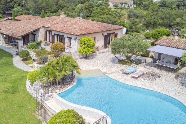 ROQUEFORT-LES-PINS - Annonce Maison à vendre 5 pièces - 210 m² ROQUEFORT-LES-PINS - Annonce Maison à vendre 5 pièces - 210 m²