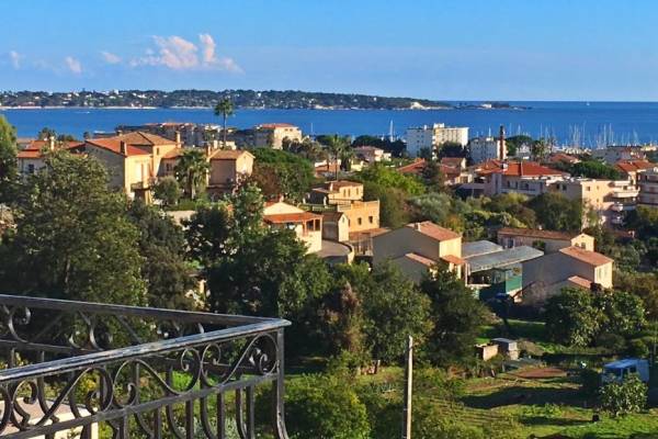 CANNES - Annonce Maison à vendre 6 pièces - 190 m² CANNES - Annonce Maison à vendre 6 pièces - 190 m²