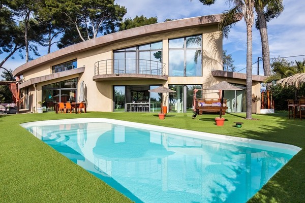 VALLAURIS - Annonce Maison à vendre 5 pièces - 225 m² VALLAURIS - Annonce Maison à vendre 5 pièces - 225 m²