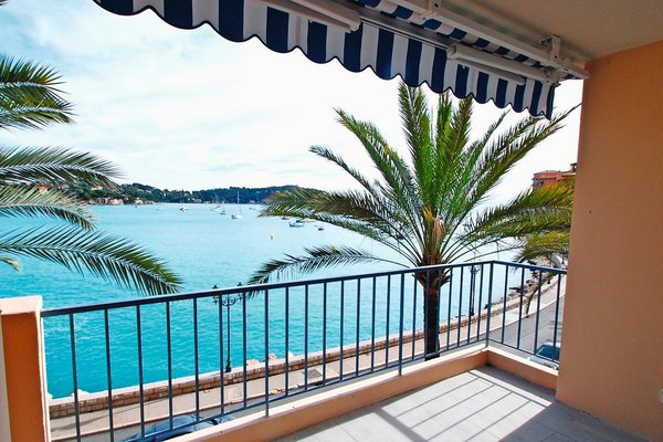 VILLEFRANCHE-SUR-MER - Annonce Appartement à vendre VILLEFRANCHE-SUR-MER - Annonce Appartement à vendre