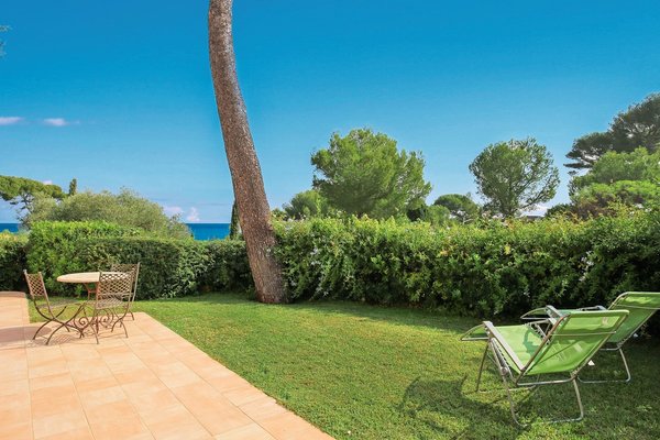CAP D'ANTIBES - Annonce Appartement à vendre 3 pièces - 89 m² CAP D'ANTIBES - Annonce Appartement à vendre 3 pièces - 89 m²