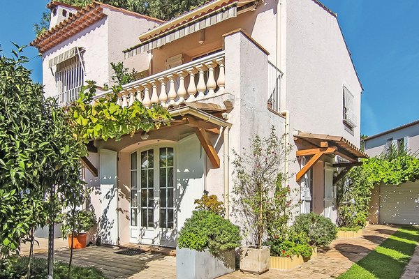 CAP D'ANTIBES - Annonce Maison à vendre 4 pièces - 130 m² CAP D'ANTIBES - Annonce Maison à vendre 4 pièces - 130 m²