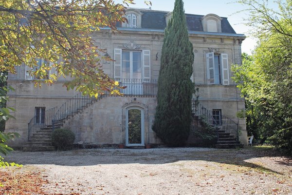 BASSENS - Annonce Maison à vendre 11 pièces - 385 m² BASSENS - Annonce Maison à vendre 11 pièces - 385 m²