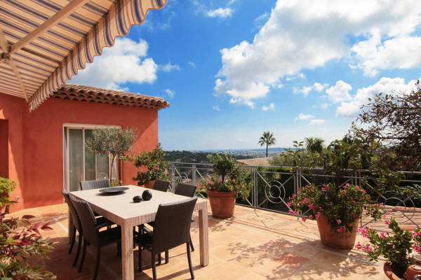 GOLFE JUAN - Annonce Maison à vendre 8 pièces - 250 m² GOLFE JUAN - Annonce Maison à vendre 8 pièces - 250 m²