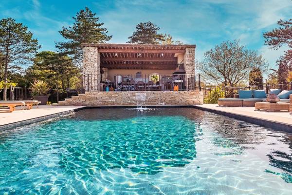 AIX-EN-PROVENCE - Annonce Maison à vendre 8 pièces - 270 m² AIX-EN-PROVENCE - Annonce Maison à vendre 8 pièces - 270 m²