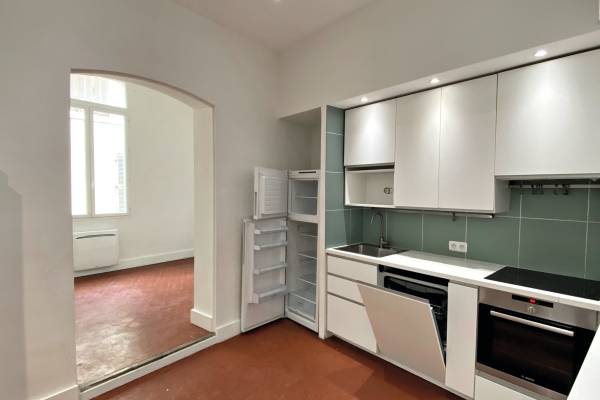 AIX-EN-PROVENCE - Advertisement Apartment for sale 3 rooms - 81 m² AIX-EN-PROVENCE - Advertisement Apartment for sale 3 rooms - 81 m²
